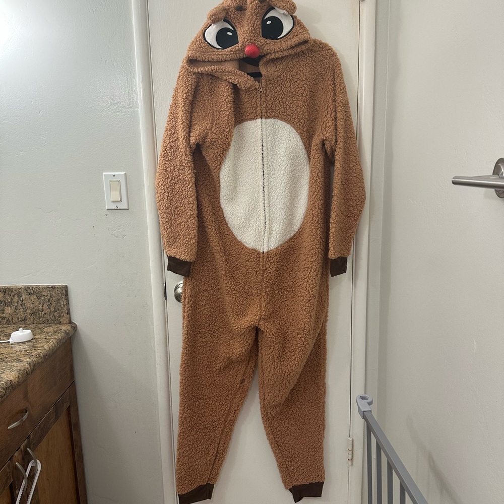 Reindeer Onesie with Red nose and fluffy tail 🧑‍🎄🧑‍🎄🧑‍🎄🧑‍🎄🧑‍🎄